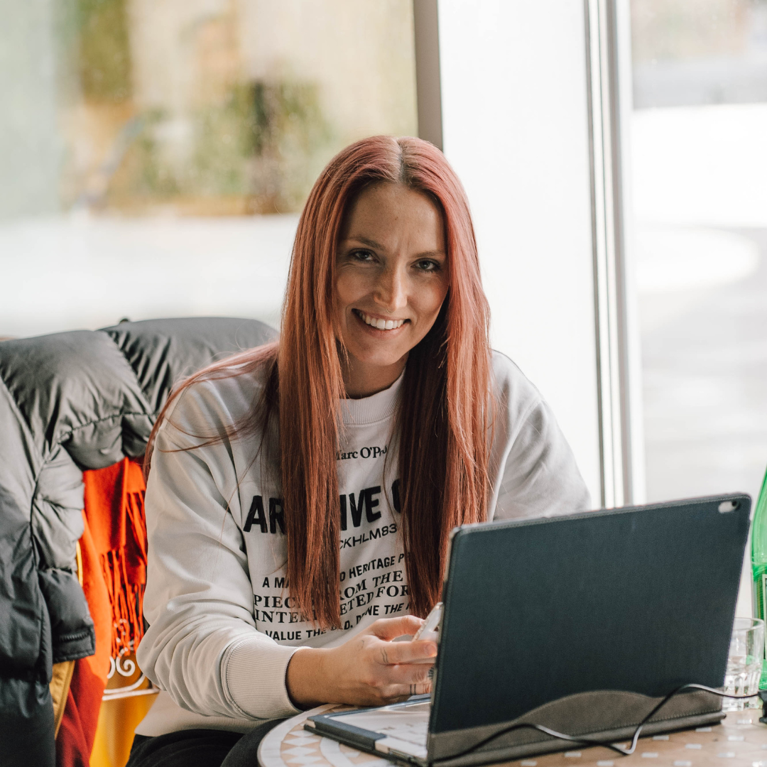 Chiara Trieb Kreativagentur bei der Arbeit